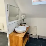 Vakantiehuis Twenty 7 - Modern & Spacious Townhouse Killaloe
