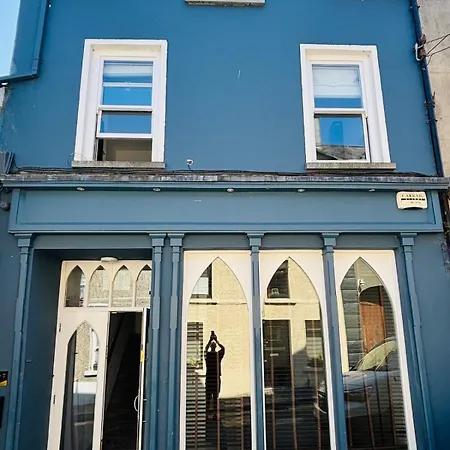 Holiday home Twenty 7 - Modern & Spacious Townhouse