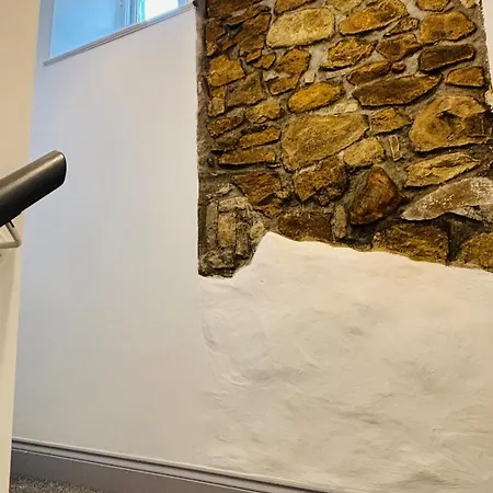 Twenty 7 - Modern & Spacious Townhouse * Киллало