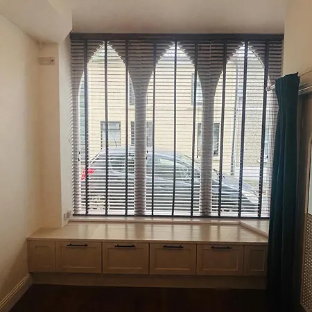 Twenty 7 - Modern & Spacious Townhouse Killaloe