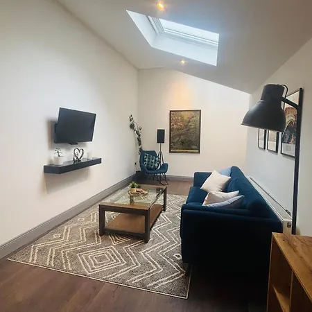 Twenty 7 - Modern & Spacious Townhouse Killaloe