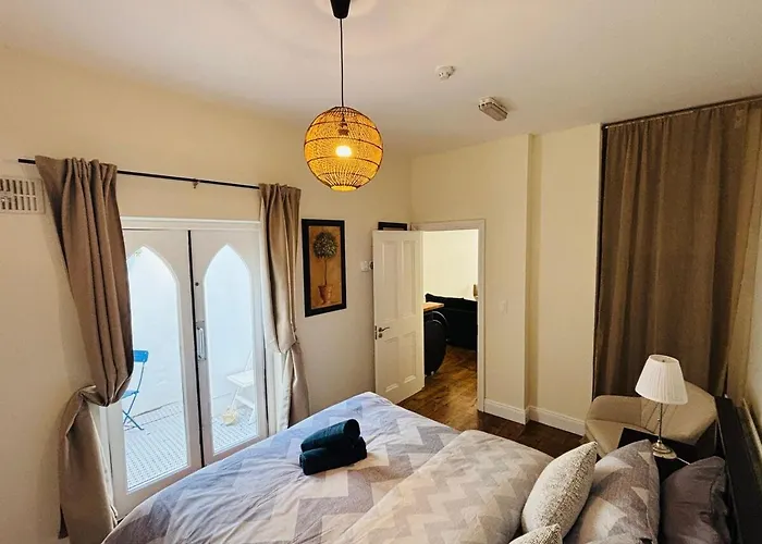 Twenty 7 - Modern & Spacious Townhouse * Killaloe