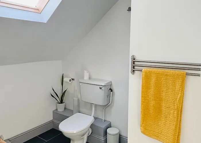 Twenty 7 - Modern & Spacious Townhouse * Killaloe