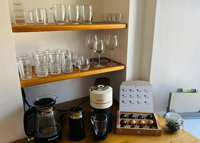 Twenty 7 - Modern & Spacious Townhouse Сasa de vacaciones Killaloe