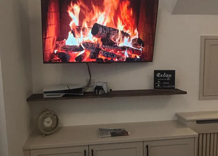 Twenty 7 - Modern & Spacious Townhouse *