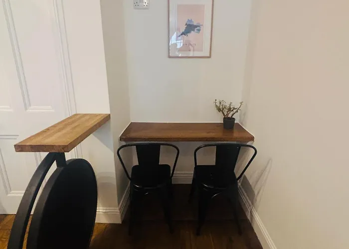 Twenty 7 - Modern & Spacious Townhouse * Killaloe