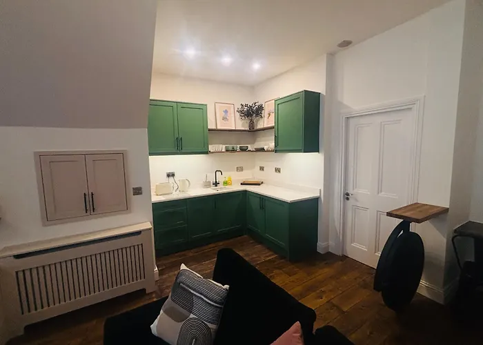 Twenty 7 - Modern & Spacious Townhouse Prázdninový dům *