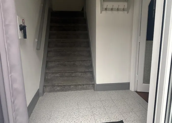 Twenty 7 - Modern & Spacious Townhouse בית נופש