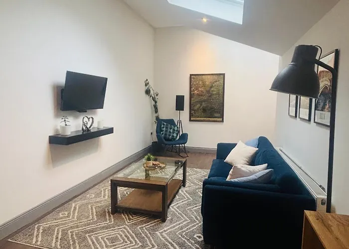 Twenty 7 - Modern & Spacious Townhouse Killaloe