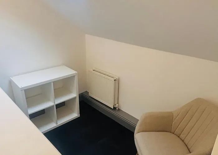 Twenty 7 - Modern & Spacious Townhouse בית נופש *